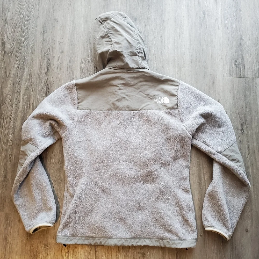 The North Face Jacket - Picture 2 of 9